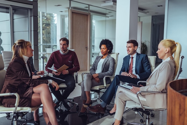 Business strategy consulting training environment